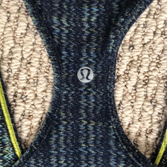 Lulu lemon athletic tank top - Picture 3 of 3